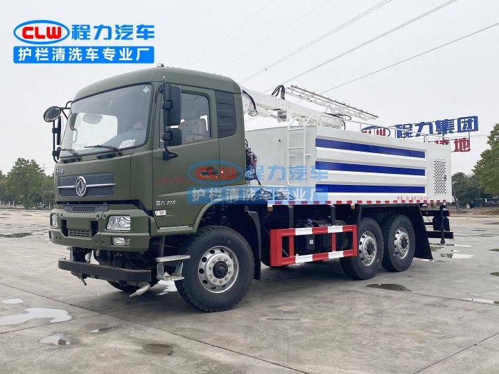 東風天錦6驅(qū)越野光伏板清洗車